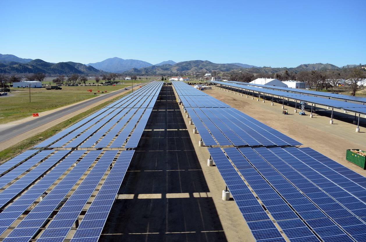 agricultural-solar-array-in-california